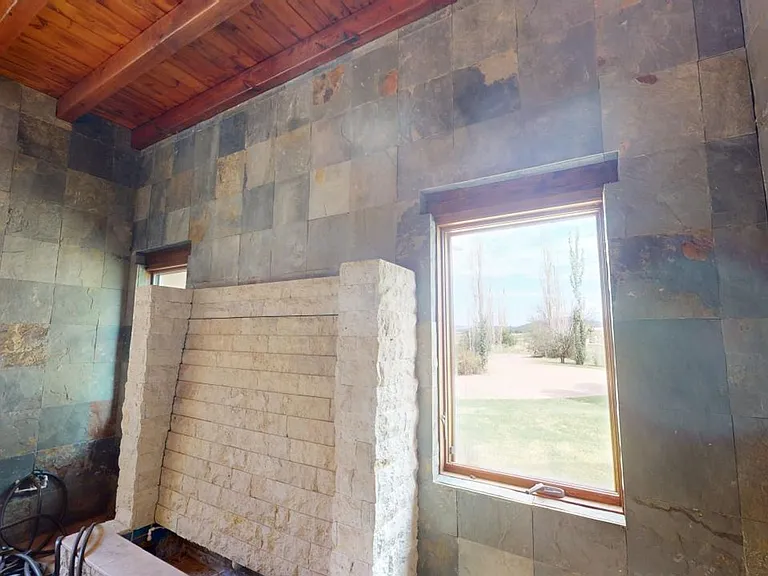 142 Griffin Rd — Photo 12