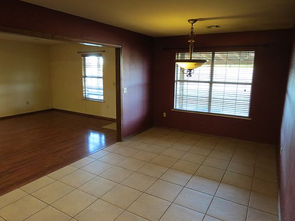 4th image of 2013 N Briarwood St