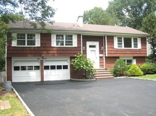411 Boston Post Rd, Rye, NY 10580