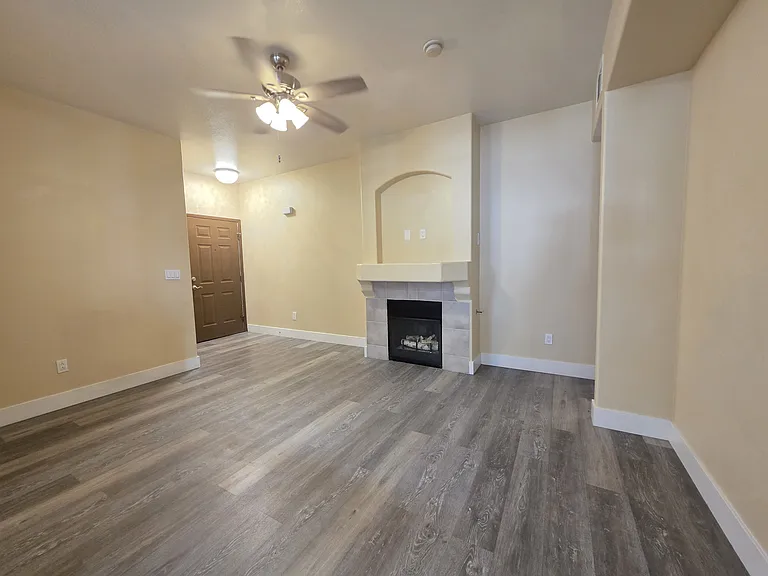 9050 W Warm Springs Rd #1077 — Photo 5