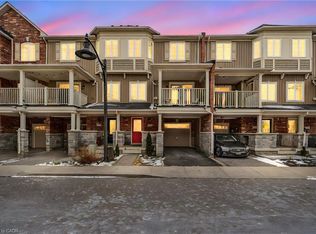 54 Nisbet Blvd #16, Hamilton, ON L8B 0Y3