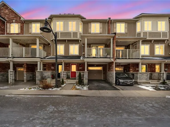 54 Nisbet Blvd #16, Hamilton, ON L8B 0Y3