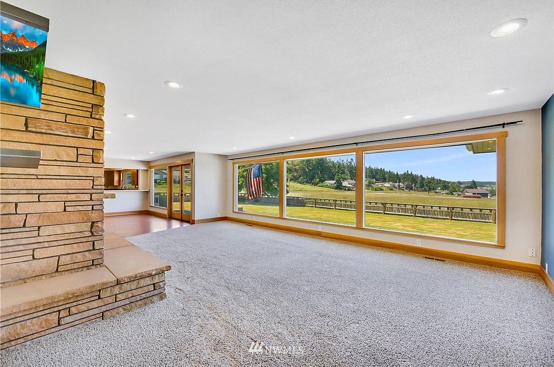 Oak Harbor, WA 98277