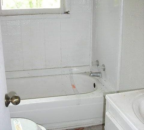 5th image of 2944 E Ann Arbor Ave