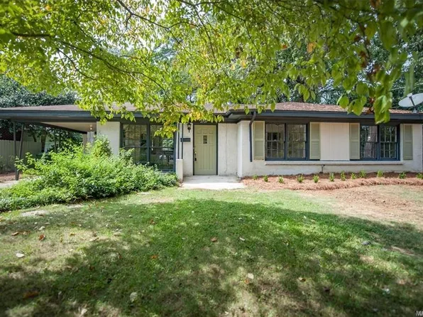 2721 Green Oaks Dr, Montgomery, AL 36107