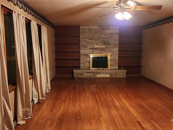 2nd image of 315 Loganview Dr