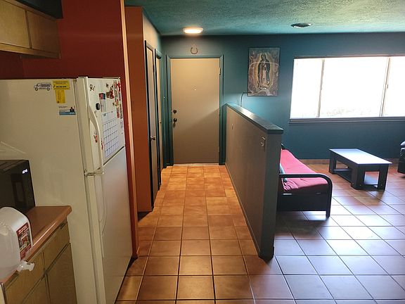 5th image of 9028 La Barranca Ave NE