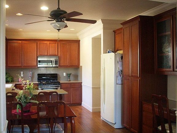 4th image of 5484 Rippon Rd
