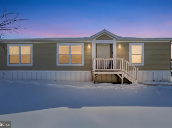 206 Chesapeake Ests, York, PA 17408