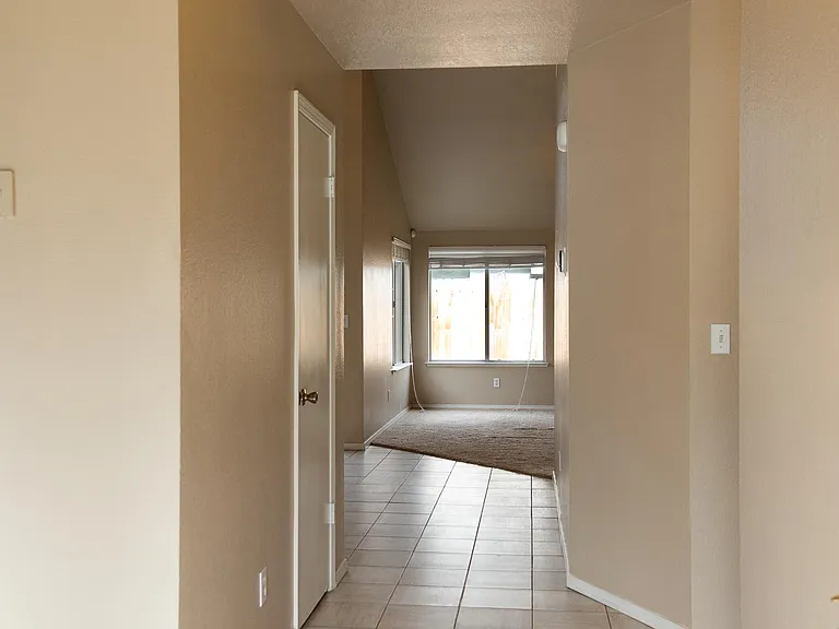 2182 E Minarets Ave — Photo 11
