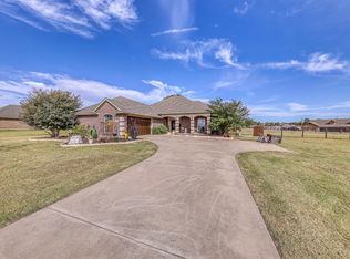 100 Tigers Eye Ct, Weatherford, TX 76087