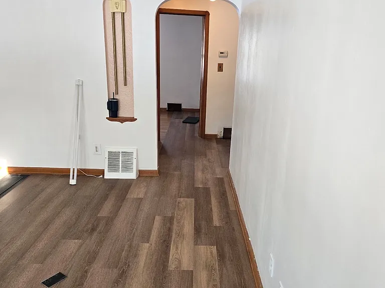 697 Lincoln Blvd #4 — Photo 2