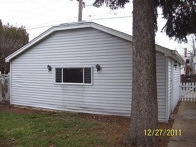 3rd image of 1515 S Elmwood Ave
