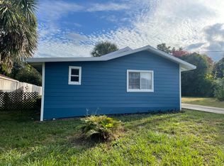 198 E New Hampshire Ave, Deland, FL 32724