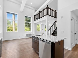 315 Railroad Ave #105, East Rutherford, NJ 07073