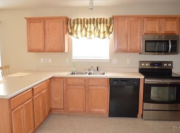 2nd image of 1409 Dunhurst Dr