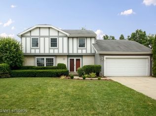 301 W Golf Rd, Libertyville, IL 60048