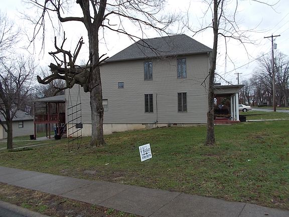 2nd image of 215 Hopkinsville St