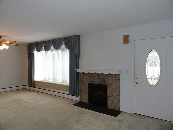 2nd image of 2702 Raymond Ave