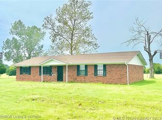 906 SW 7th Rd, Stigler, OK 74462