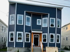 8 Morgan Ave