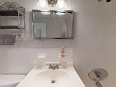 205 Kent St #45 — Photo 11