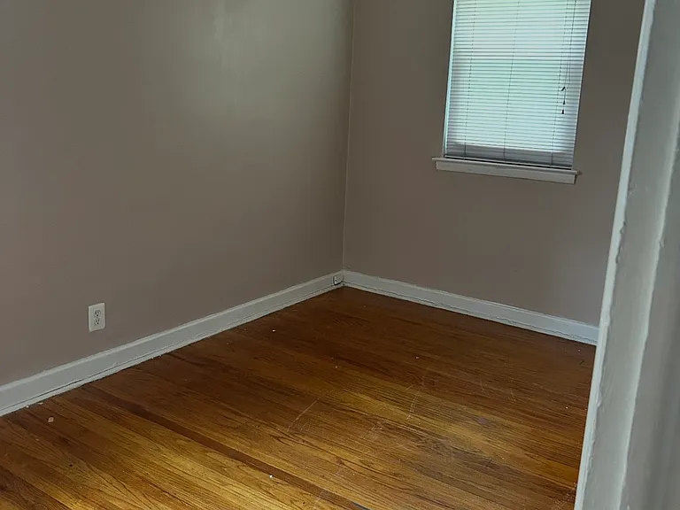151 W Penn St — Photo 13