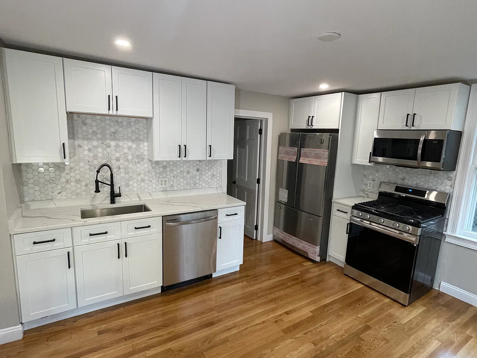 2 bed, 1200 sqft, $2,800 — Photo 1
