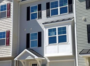 135 Olga Dr, Martinsburg, WV 25403