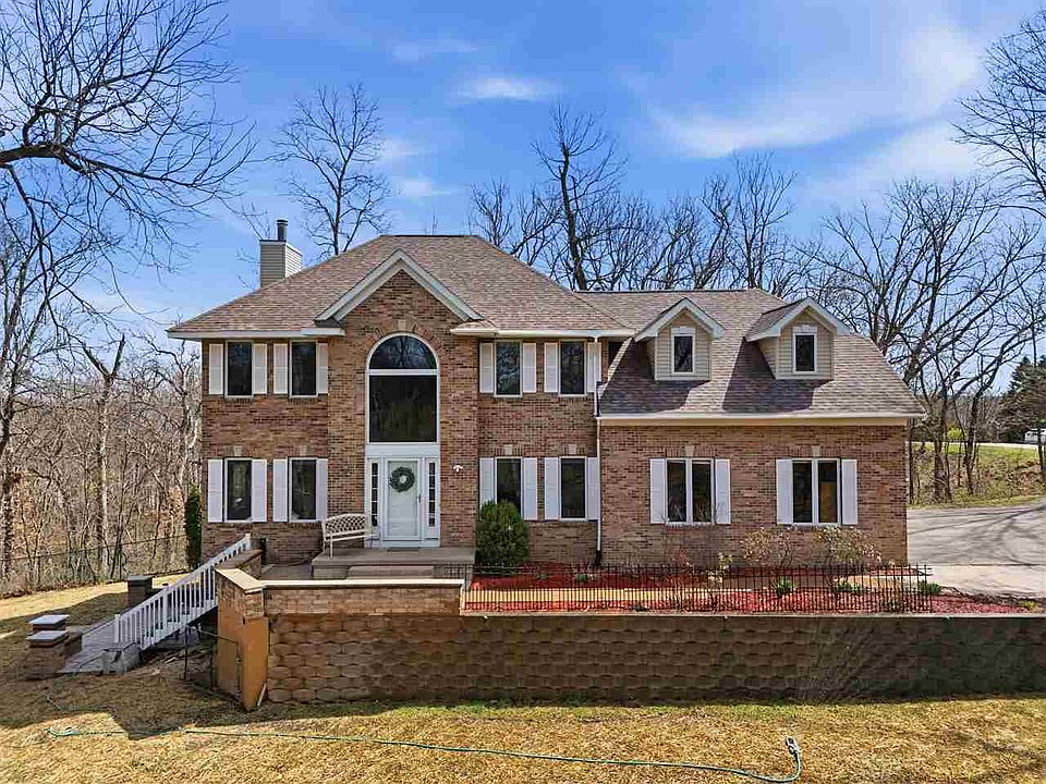 1st image of 3256 Meadow Ridge Rd NE