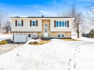 13 Snowcrest Rd, Fairfax, VT 05454