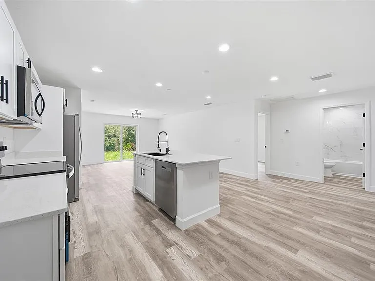 17180 Drayton Ln — Photo 8