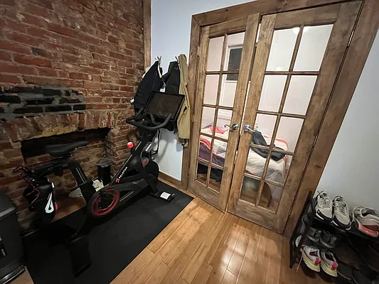 Rented by Delmark Realty LLC | media 36