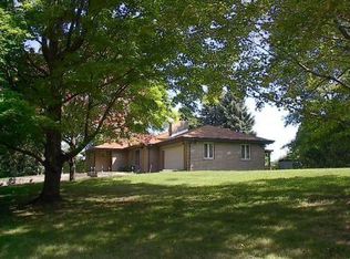 101 View Dr, Wellsburg, WV 26070