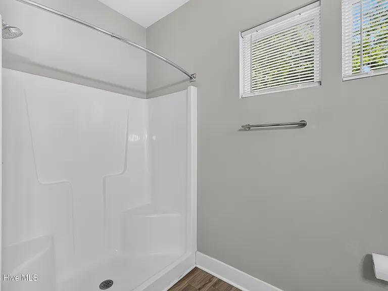 636 Brunswick St — Photo 14