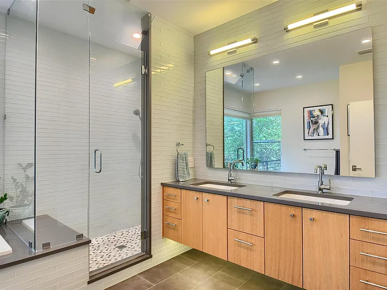 1009 E Riverside Dr #B — Photo 15