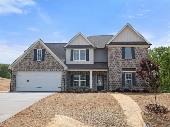249 Enclave Dr, Clemmons, NC 27012
