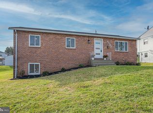 6805 Fox Meadow Rd, Gwynn Oak, MD 21207