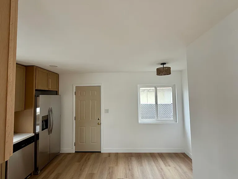 1038 Oaklawn Ave — Photo 4
