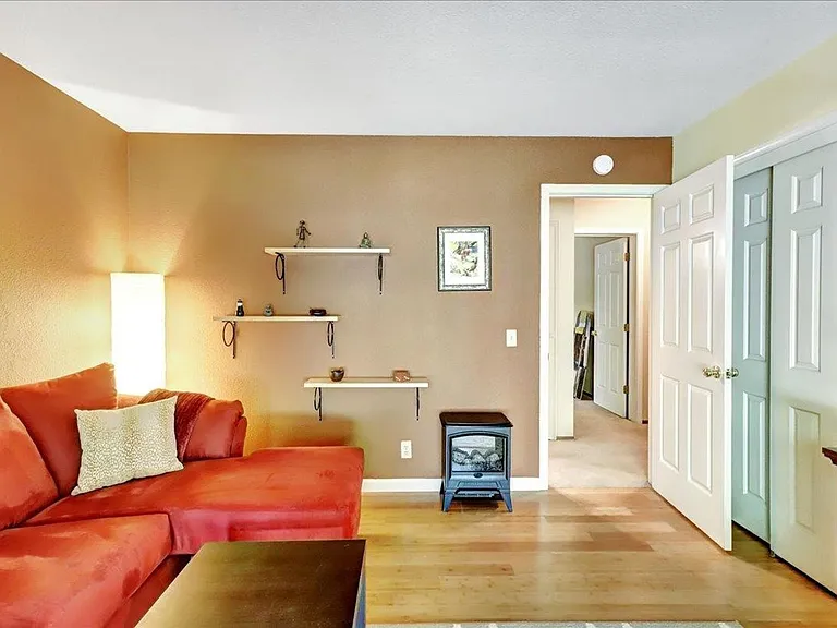 308 Bridge Way — Photo 9