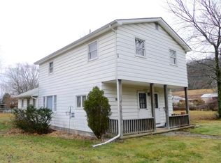 318 W County Rd, Sugarloaf, PA 18249