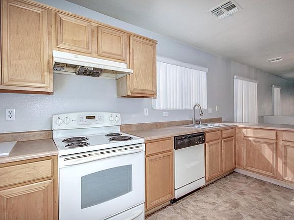 4th image of 12574 W Amelia Ave