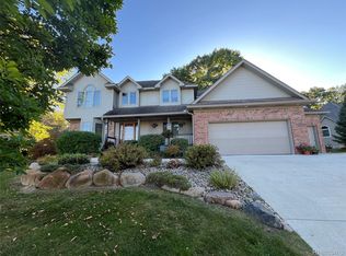 16184 Pine Lake Forest Dr, Linden, MI