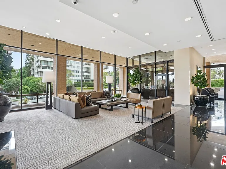 10430 Wilshire Blvd #1701 — Photo 5