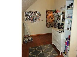 910 E Walker St, Saint Johns, MI 48879