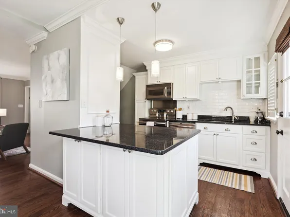 4629 34th St S, Arlington, VA 22206