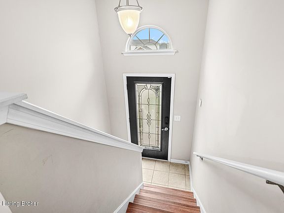 5th image of 246 Red Crest Dr