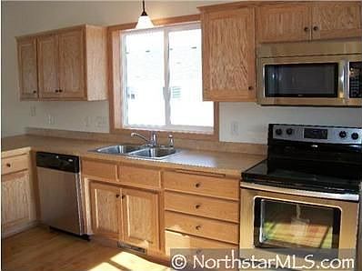 3rd image of 637 129th Ln NE