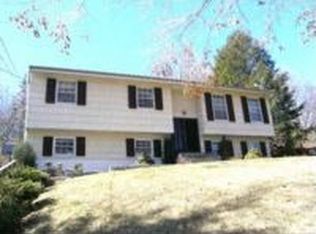 53 Prince Rd, Mahopac, NY 10541