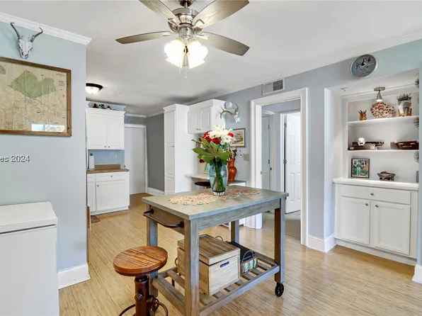 239 Beach City Rd APT 3227, Hilton Head Island, SC 29926